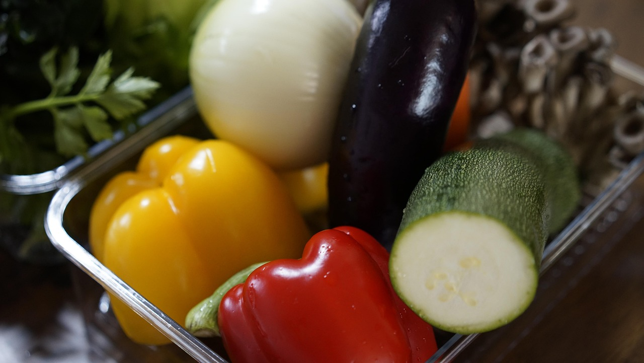 vegetablebranchtomatovegetablesonionfreshagriculturegardeningthenatureofthenaturesaladplantfoodfarmveg