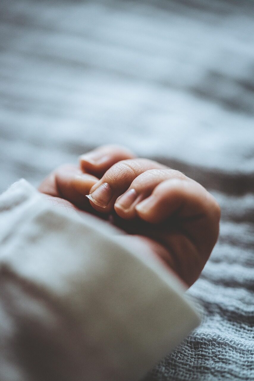 babyhandhandhandsfingerfistfingernailnewbornholdtightconnectednesssmalllovetrustintimacytendernessinfantcutebabyhandshappyconnectionchildren